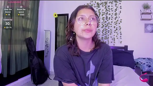 Noellesable online show from 02-22-25, 05:46