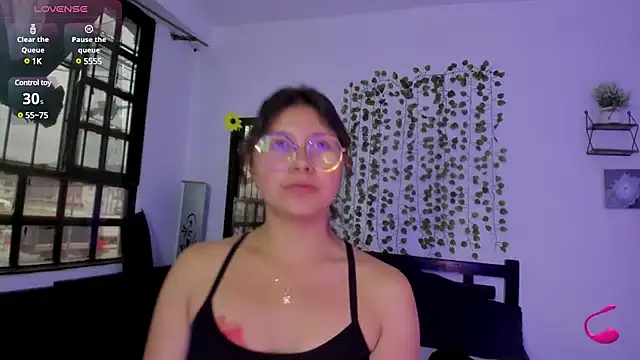 Noellesable online show from 02-25-25, 09:13