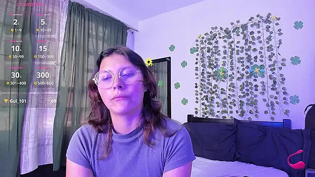 Noellesable online show from 03-21-25, 09:23