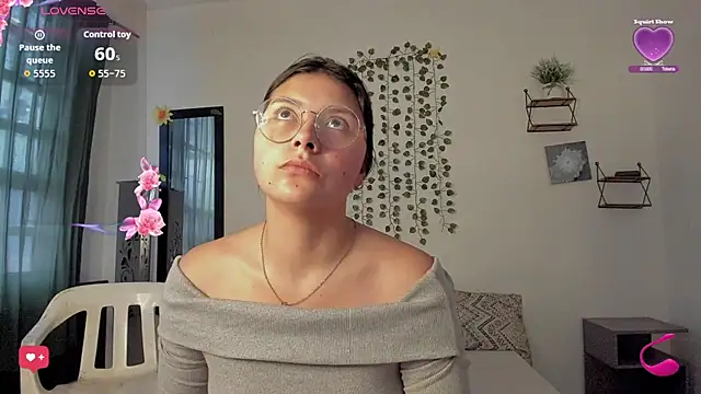 Noellesable online show from 09-29-25, 05:18