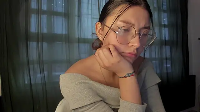 Noellesable online show from 10-11-25, 06:06