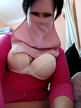 Snapshot of big_yoyo chatting on 01-25-25, 03:09 big yoyo online show from 01-25-25, 03:09