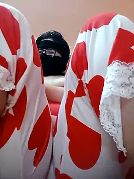 Snapshot of big_yoyo chatting on 02-28-25, 02:31 big yoyo online show from 02-28-25, 02:31