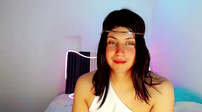 Snapshot of Oxana-Novikov chatting on 12-06-24, 07:43 Oxana-Novikov online show from 12-06-24, 07:43