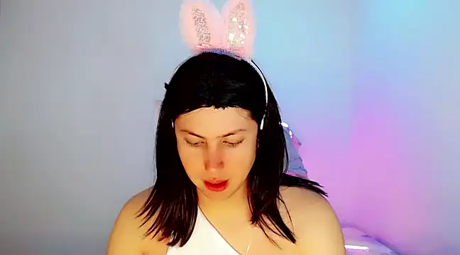 Snapshot of Oxana-Novikov chatting on 12-07-24, 07:10 Oxana-Novikov online show from 12-07-24, 07:10