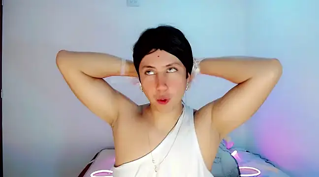 Snapshot of Oxana-Novikov chatting on 12-14-24, 11:23 Oxana-Novikov online show from 12-14-24, 11:23