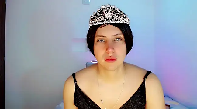 Snapshot of Oxana-Novikov chatting on 12-15-24, 06:26 Oxana-Novikov online show from 12-15-24, 06:26