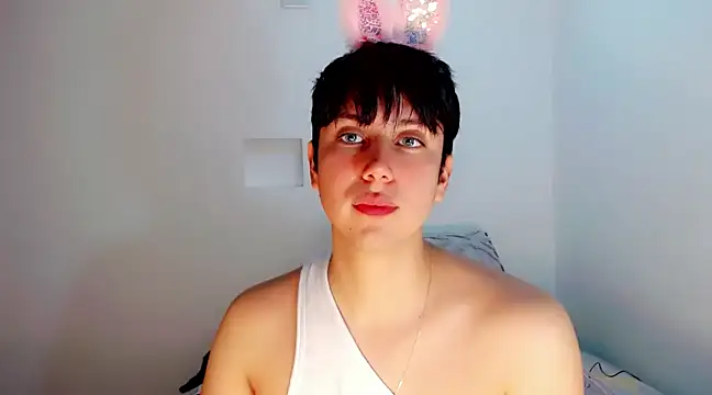 Snapshot of Oxana-Novikov chatting on 12-19-24, 09:06 Oxana-Novikov online show from 12-19-24, 09:06