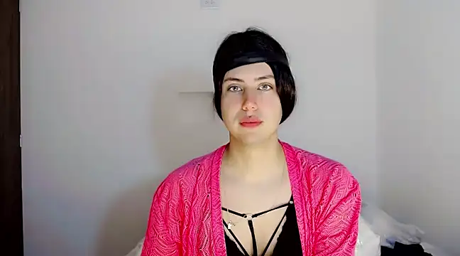 Snapshot of Oxana-Novikov chatting on 02-12-25, 12:12 Oxana-Novikov online show from 02-12-25, 12:12