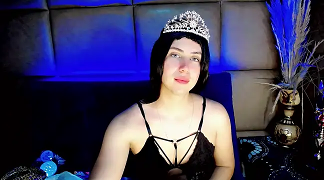 Snapshot of Oxana-Novikov chatting on 02-25-25, 11:55 Oxana-Novikov online show from 02-25-25, 11:55