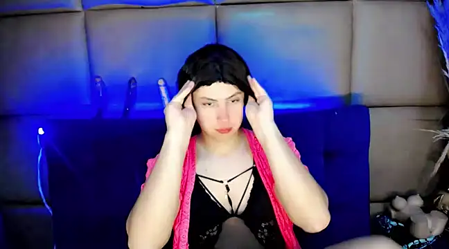 Snapshot of Oxana-Novikov chatting on 03-09-25, 04:33 Oxana-Novikov online show from 03-09-25, 04:33