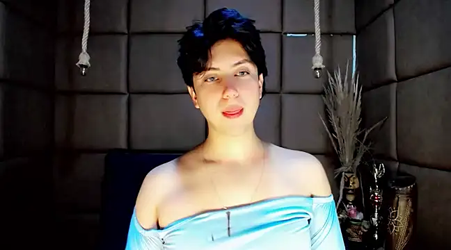 Snapshot of Oxana-Novikov chatting on 03-22-25, 10:26 Oxana-Novikov online show from 03-22-25, 10:26