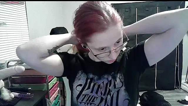 Snapshot of LilyFoxxx chatting on 01-08-25, 01:53 LilyFoxxx online show from 01-08-25, 01:53