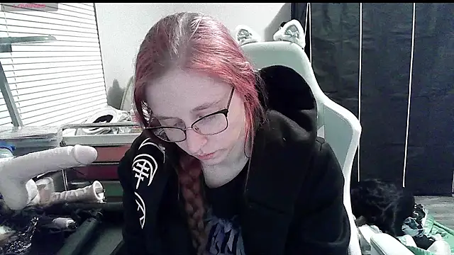 Snapshot of LilyFoxxx chatting on 01-17-25, 05:00 LilyFoxxx online show from 01-17-25, 05:00