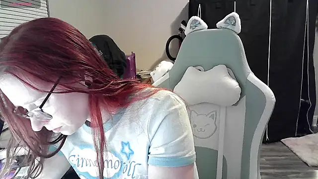 Snapshot of LilyFoxxx chatting on 01-27-25, 03:15 LilyFoxxx online show from 01-27-25, 03:15