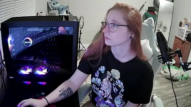 Snapshot of LilyFoxxx chatting on 10-10-25, 03:16 LilyFoxxx online show from 10-10-25, 03:16