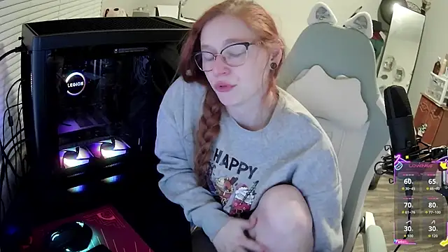 Snapshot of LilyFoxxx chatting on 10-19-25, 03:18 LilyFoxxx online show from 10-19-25, 03:18