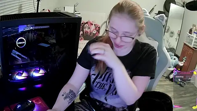 Snapshot of LilyFoxxx chatting on 11-29-25, 06:16 LilyFoxxx online show from 11-29-25, 06:16