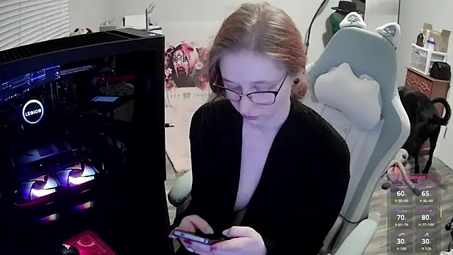 Snapshot of LilyFoxxx chatting on 12-14-25, 06:19 LilyFoxxx online show from 12-14-25, 06:19