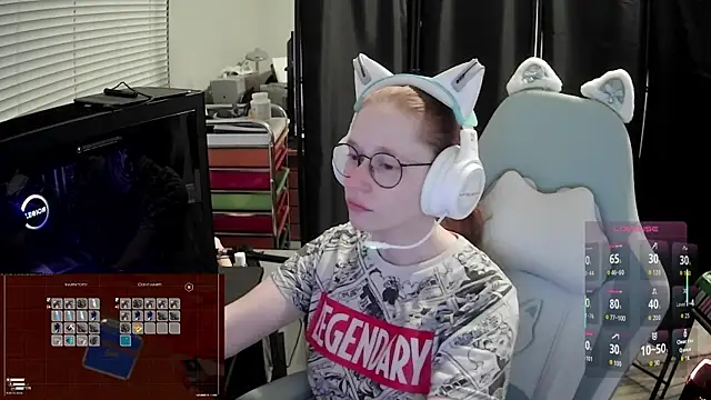 Snapshot of LilyFoxxx chatting on 06-10-26, 05:18 LilyFoxxx online show from 06-10-26, 05:18