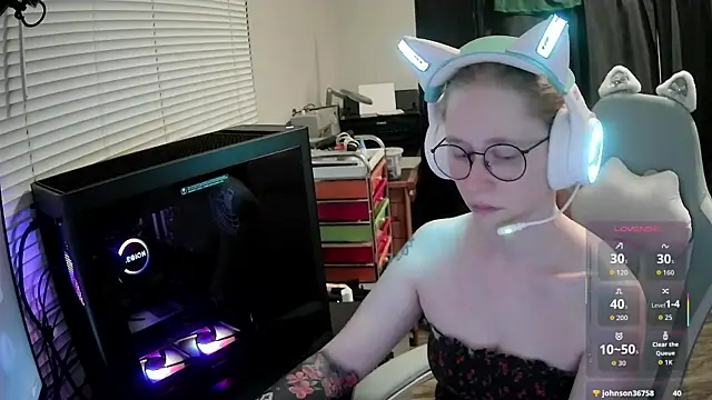LilyFoxxx online show from 07-20-26, 05:11