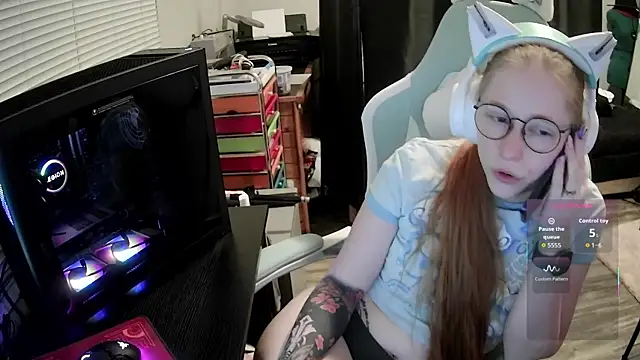 LilyFoxxx online show from 07-22-26, 05:10