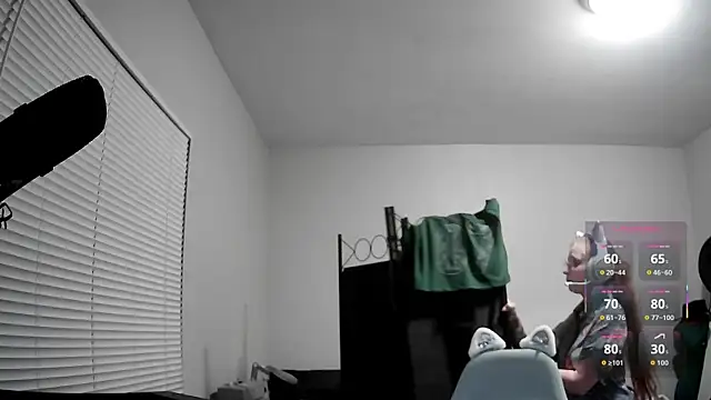 LilyFoxxx online show from 07-26-26, 05:15