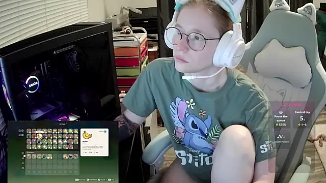 LilyFoxxx online show from 07-29-26, 05:05