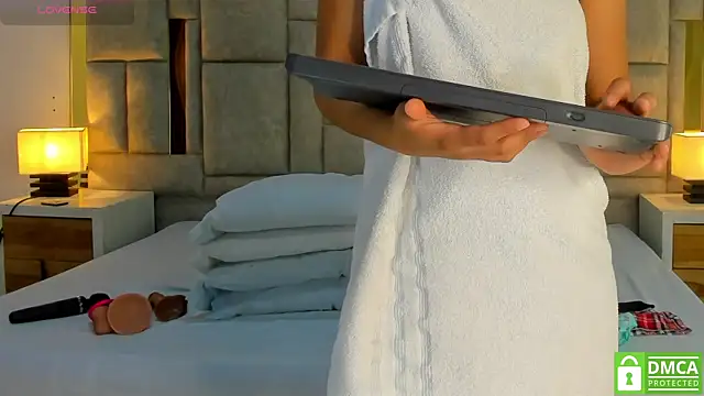 valtira nova online show from 04-24-26, 07:16