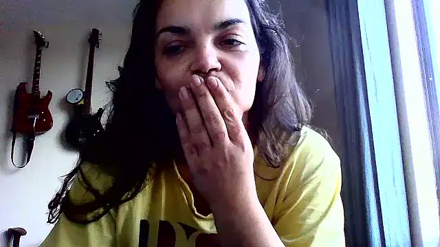 Snapshot of escritorasafada chatting on 03-19-25, 07:49 escritorasafada online show from 03-19-25, 07:49