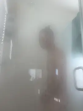 Snapshot of 2Fly4Guy chatting on 02-20-25, 04:03 2Fly4Guy online show from 02-20-25, 04:03