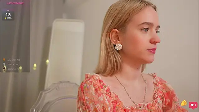 Snapshot of lolly_pie chatting on 12-24-24, 06:39 lolly pie online show from 12-24-24, 06:39