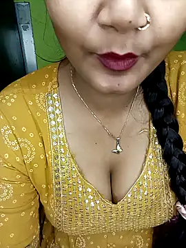 Snapshot of NOTY-LOVE-05 chatting on 01-08-25, 02:56 NOTY-LOVE-05 online show from 01-08-25, 02:56