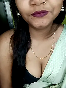 Snapshot of NOTY-LOVE-05 chatting on 03-05-25, 03:51 NOTY-LOVE-05 online show from 03-05-25, 03:51
