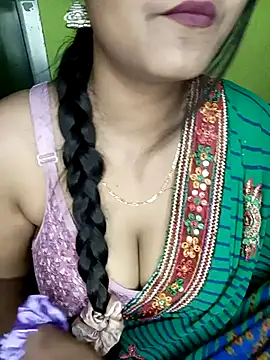 Snapshot of NOTY-LOVE-05 chatting on 03-09-25, 03:49 NOTY-LOVE-05 online show from 03-09-25, 03:49