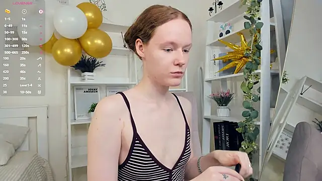 Snapshot of ZaraBluitt chatting on 05-17-26, 10:00 ZaraBluitt online show from 05-17-26, 10:00
