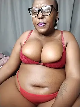 Snapshot of CHERRYYUMMY chatting on 06-19-26, 09:24 CHERRYYUMMY online show from 06-19-26, 09:24
