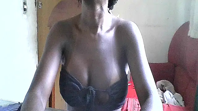 maisinha3193 online show from 04-14-26, 06:25