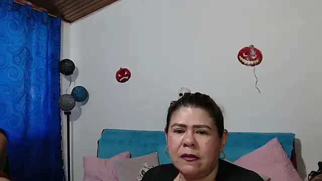 Snapshot of MISSANDRE4 chatting on 10-30-25, 11:11 MISSANDRE4 online show from 10-30-25, 11:11