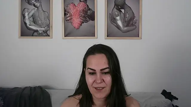 Snapshot of Antonia_1313 chatting on 01-19-26, 04:49 Antonia 1313 online show from 01-19-26, 04:49