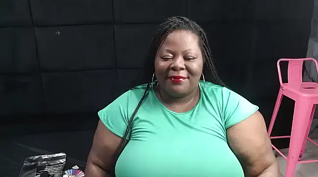 Snapshot of rocio_bbw_ chatting on 12-27-24, 02:14 rocio bbw online show from 12-27-24, 02:14