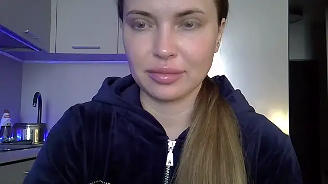 Lucky Anna online show from 04-26-26, 06:55