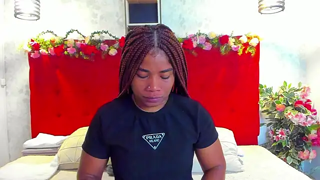 Snapshot of SilvannaFit chatting on 05-24-26, 09:36 SilvannaFit online show from 05-24-26, 09:36