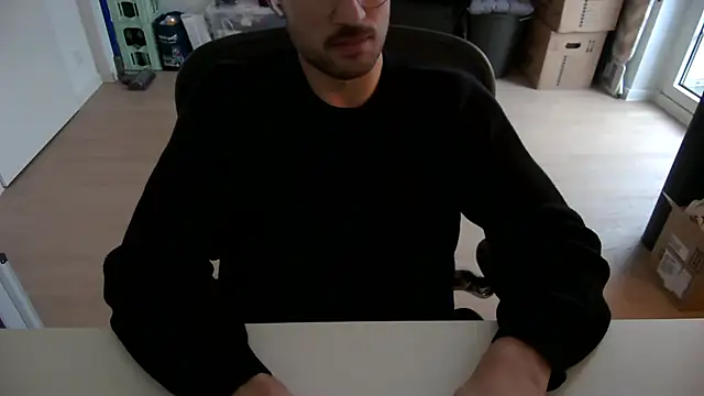 taallguyy 196 online show from 11-26-25, 02:07