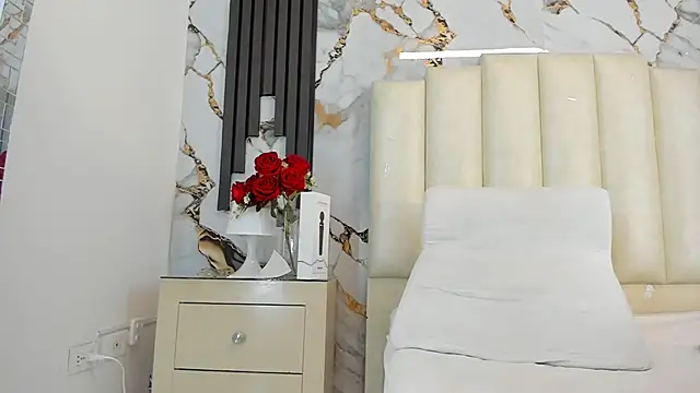 khloeblake online show from 02-20-25, 08:17