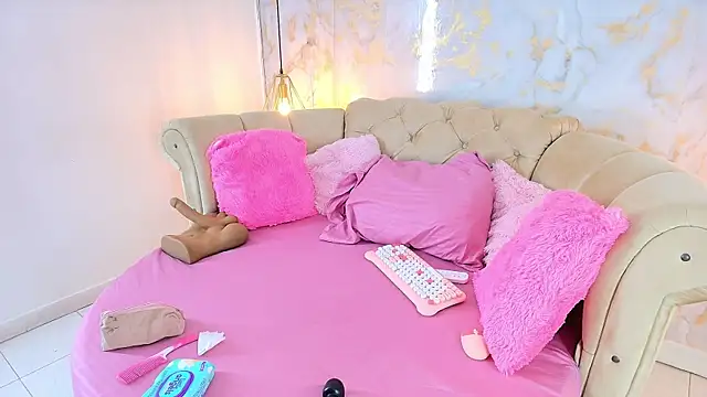 khloeblake online show from 04-18-26, 05:33