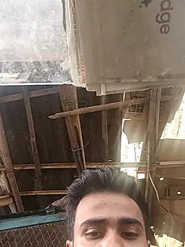 Snapshot of Skinny_Bigass_23 chatting on 10-15-25, 08:36 Skinny Bigass 23 online show from 10-15-25, 08:36