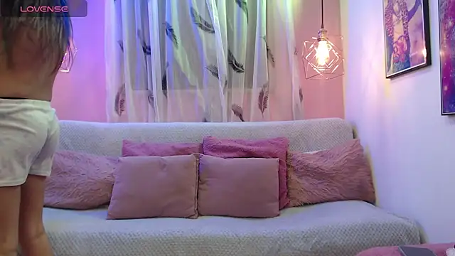  lesbi hard 69 online show from 01-24-25, 03:00