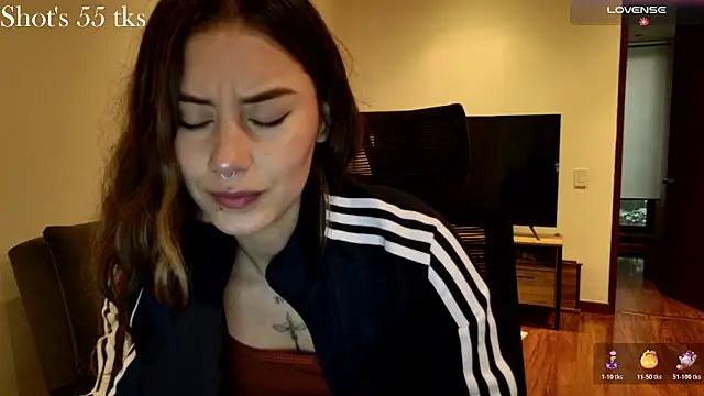 Emmy petit online show from 11-01-25, 06:54