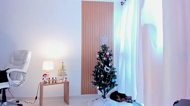 Snapshot of _Sam_sexy_ chatting on 12-20-24, 08:23 Sam sexy online show from 12-20-24, 08:23